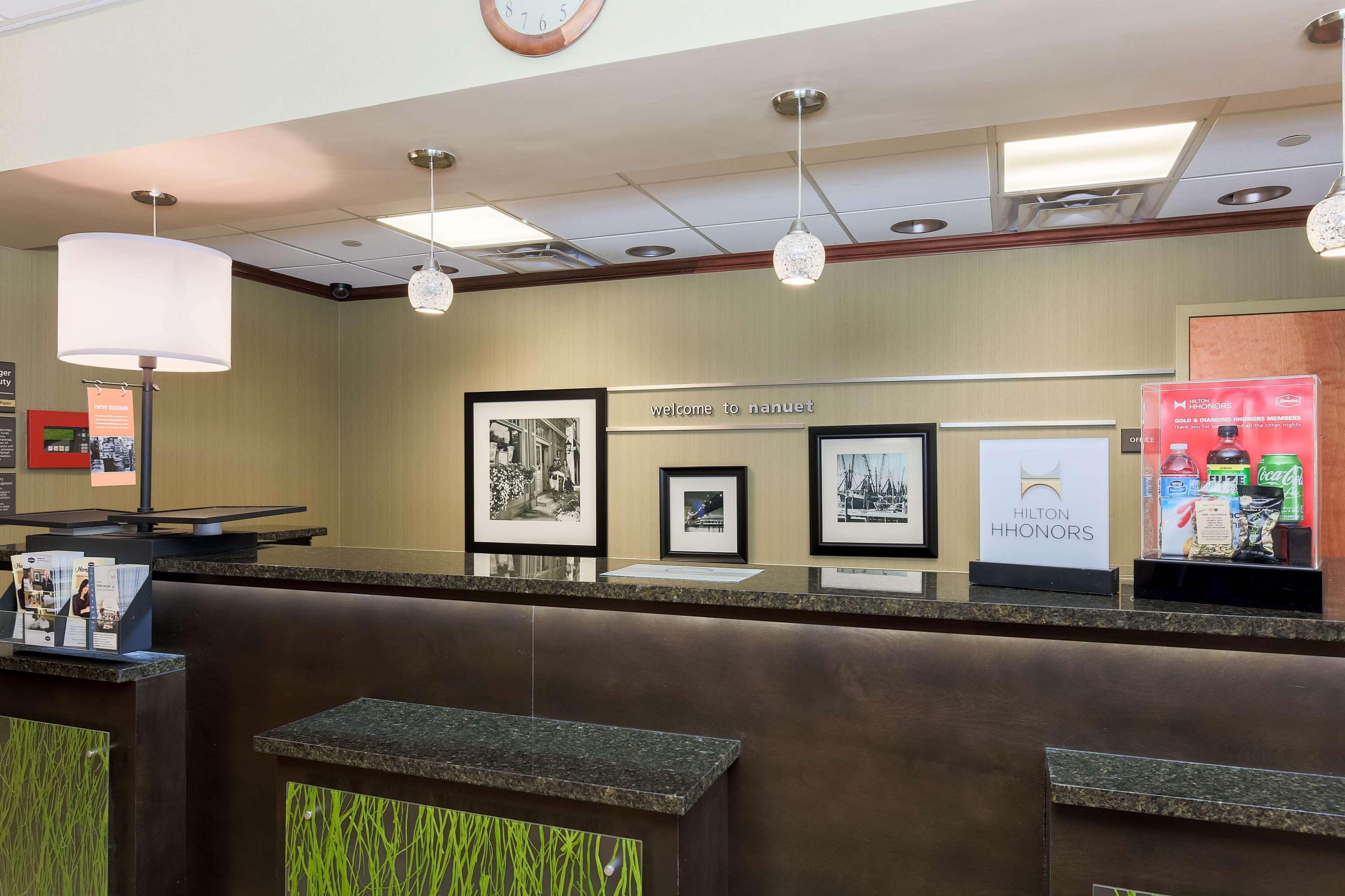 Hampton Inn Nanuet Buitenkant foto