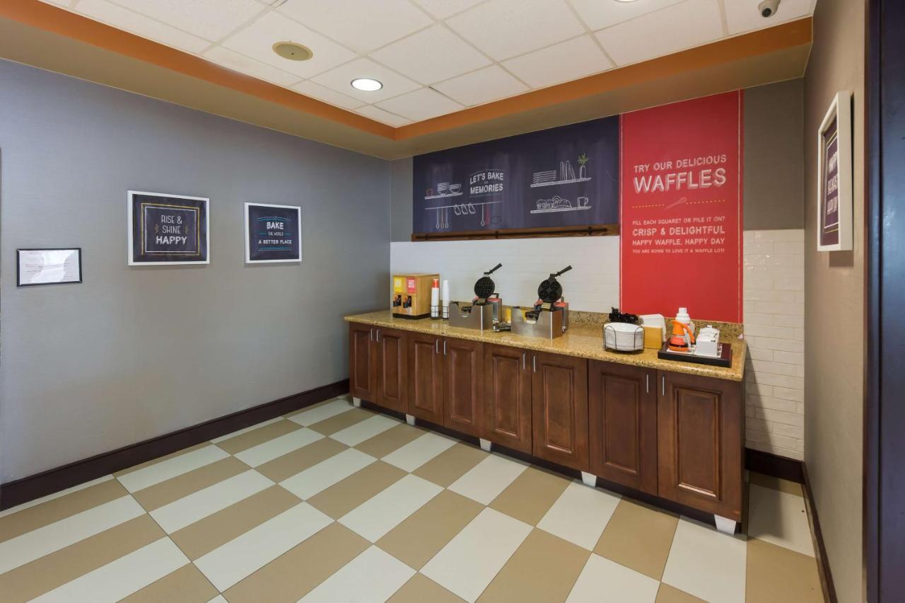 Hampton Inn Nanuet Buitenkant foto