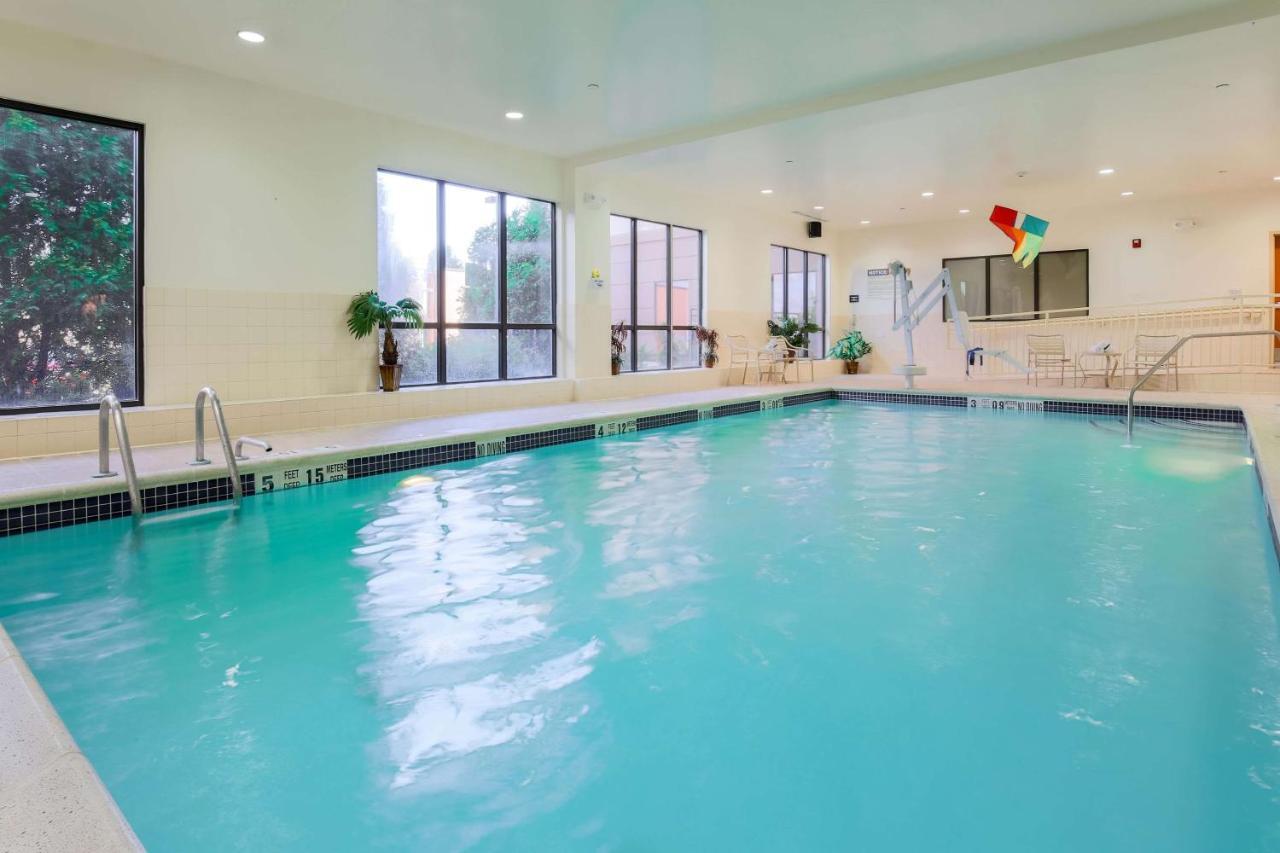 Hampton Inn Nanuet Buitenkant foto