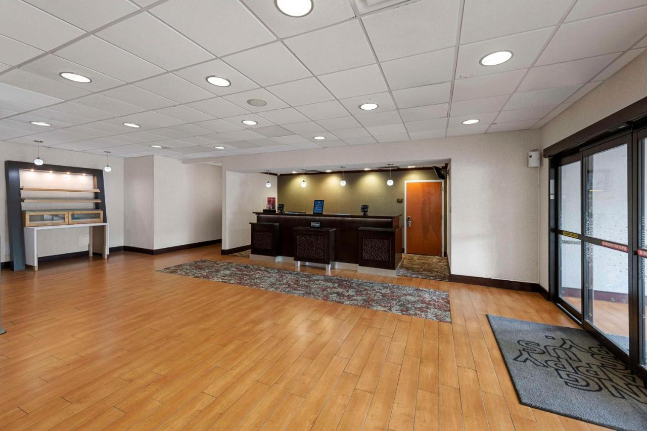 Hampton Inn Nanuet Buitenkant foto